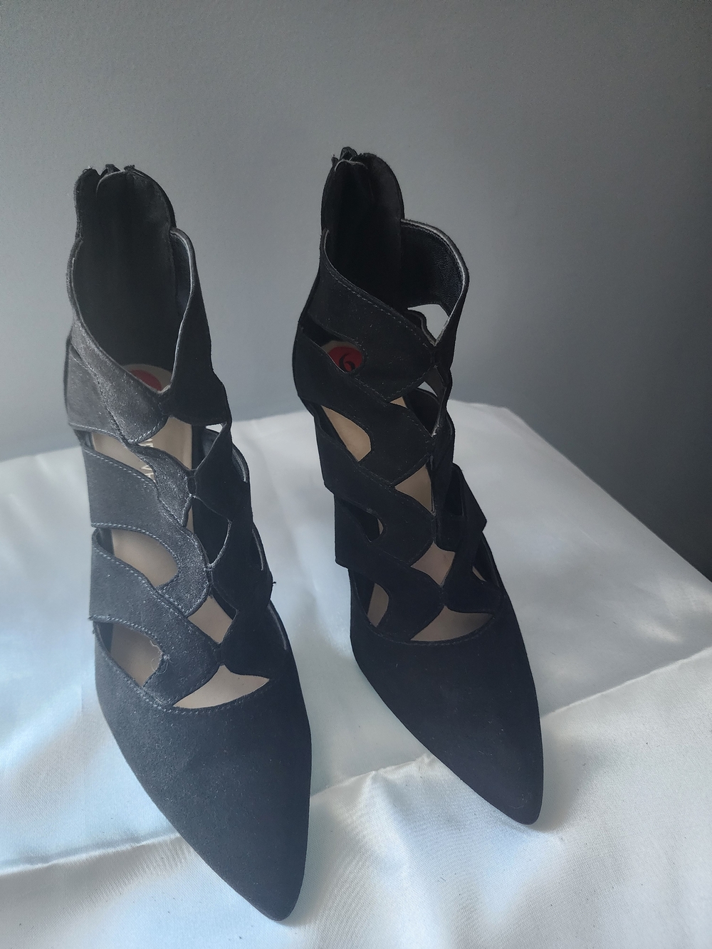 Nine West Black Cutout Pointed-Toe Ankle Booties